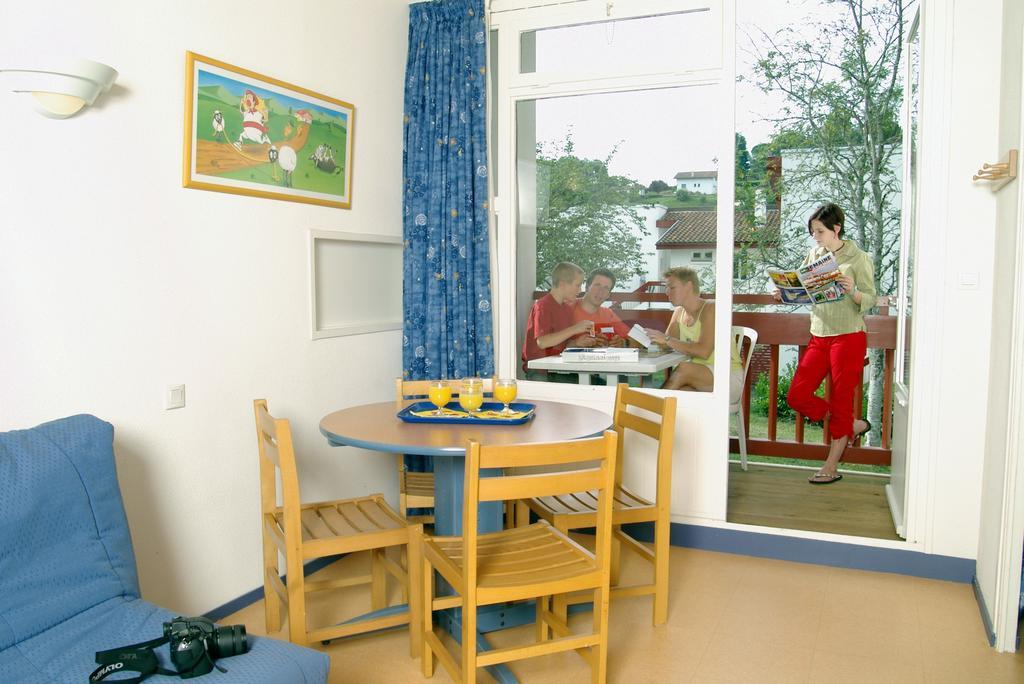 Vvf Residence Pays Basque Saint-Jean-Pied-De-Port Zimmer foto
